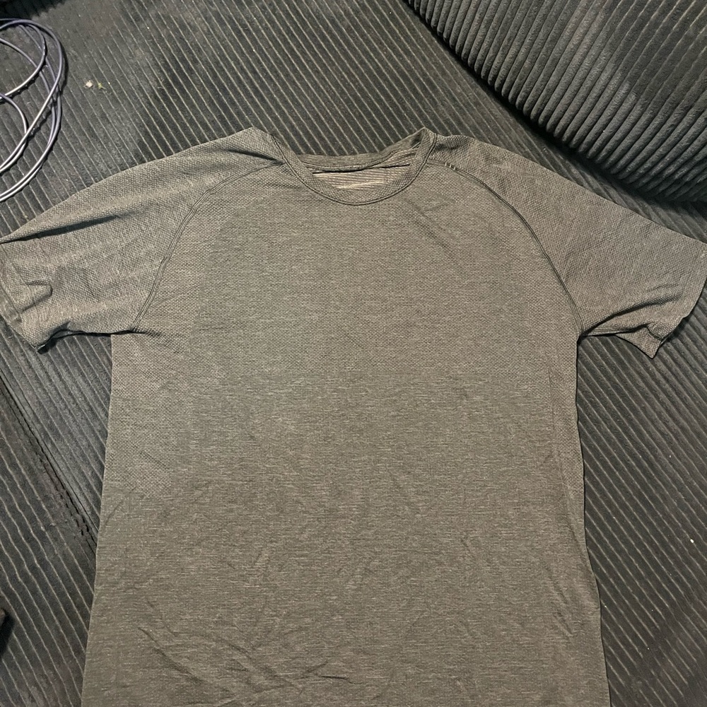 Lululemon Mens Athletic T-Shirt